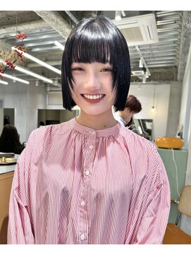 ホロ(hollo) 切りっぱなし_顔周りレイヤー_タッセルボブ