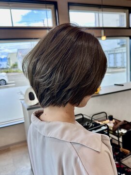 イェル(ELL.) 黄金バランス大人ショート!オリーブカラー