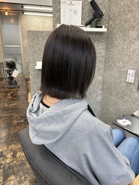 エイル(aell) 切りっぱなしボブ