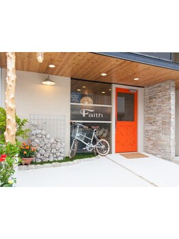 経験豊富な女性スタイリストが心を込めて施術！アットホームな空間であなたの美しさを引き出します◎