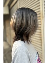 エリン バイ リル ヘアー 本陣(eLin by LiL hair)&nbsp;シルバー×ウルフで魅せるアンブレラダブルカラー