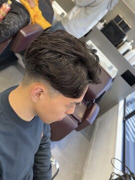 グルーマーズトウキョウ(GROOMER/S TOKYO) メンズ/ニュアンスパーマ/メンズパーマ/リバースセンターパート