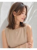 ミディアムレイヤー/大人女性/アッシュベージュ/脱白髪染め