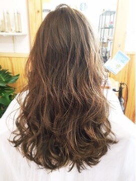 ララテラス(LaLa Terrace) ～LaLa Terrace流～アッシュベージュ×ゆるウェットウェーブ