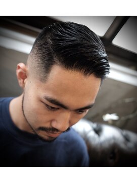 エーピーティートアウエスト(APT. TOR WEST) Crew Skin fade