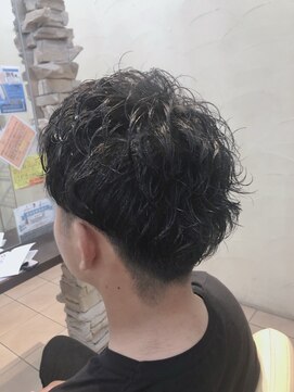 ティエル(Tiele) 刈り上げパーマ