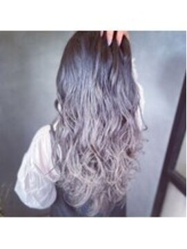 ウノ 若葉台(UNO) シャドールーツグレージュ/グレージュカラー/ウェーブ巻き