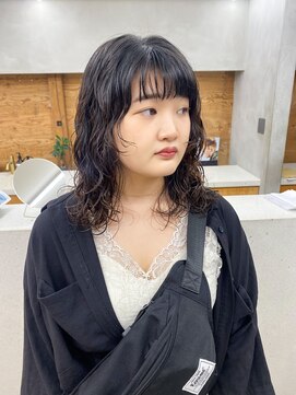 トゥコ(tuco) ミディアム　ミディアムパーマ　スパイラルパーマ