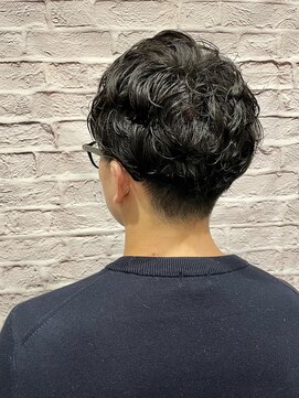 グレイスフル バーバープラチナム 六本木店(Graceful Barber platinum) ツーブロ/アップバング/パーマ