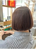 ステップボーンカットカットボブショートハイライト白髪ぼかし