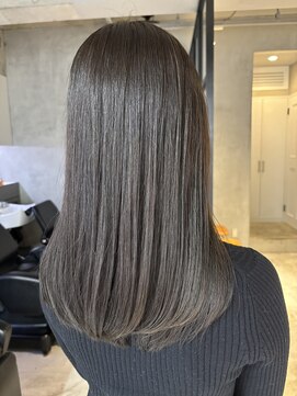 エリマ 調布(elima) ミディアムレイヤーワンカラーカーキグレージュカラー