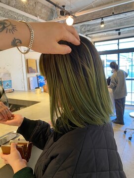 ルーム(Loom.) デザインカラーコントラストハイライト切りっぱなしボブ