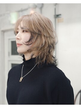 マーシー(MAAAAAC) 【MAAAAAC】ホワイトベージュレイヤー/デザインカラー/ウルフ