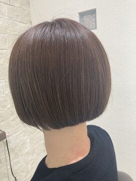 プレジールバイラファブリック(PLAISIR by LA FABRIQUE) 【下田】襟足ギリギリのミニボブ