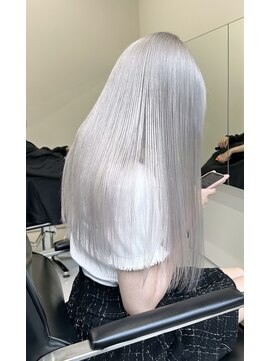 サイ(sai) 前髪/アンブレラカラー/こなれミディ/イメチェン/ウェーブパーマ