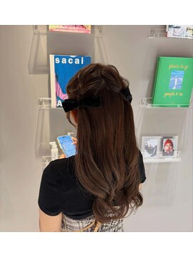 ふんわりツインリボンアレンジ