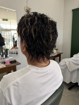 フー バイ セリナ(Fuu.by serina) ハイライト×ツイスパ◯ メンズエッジショート