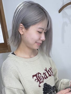 ブレイズヘアー(BLAZEhair) 【肌の透明度アップ】ホワイトシルバー×ブリーチ2回