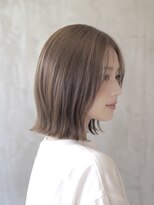 ジールサロン 学園の森店(ZEALSALON) 透明感ベージュカラー オリーブベージュ 切りっぱなしボブ