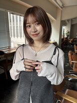 ガーランドギンザ(Garland Ginza)&nbsp;ひし形レイヤーボブ　くびれボブ　ミルクティーベージュ