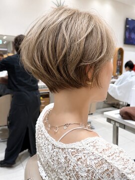 ピークアブー アヴェダ ギンザシックス(PEEK-A-BOO AVEDA GINZASIX) シアーベージュコンパクトショート