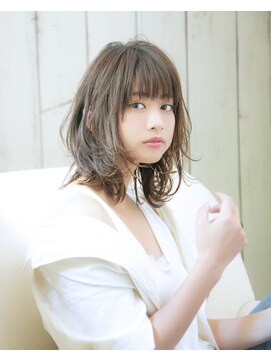 シー バイ ロンド 新宿(Sea by Lond) カジュアルな動きが可愛い☆ミディアムパーマ