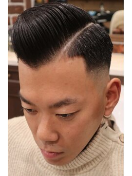 アクセプトザワールドバーバー(Accept the world barber) ポンパドール×スキンフェード