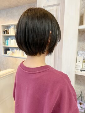 キャアリー(Caary) 福山市美容室Caary人気 襟足スッキリグレージュ丸みショートボブ