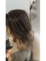 ナインバイトゥルース(9 NINE by truth) バレイヤージュカラー