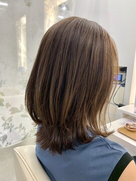 パシフィックダズールバトン(Pacific Dazzle baton) 外はねミディ5