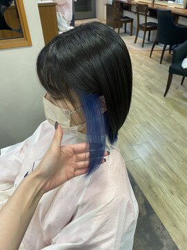 ロア 福岡天神本店(LORE) インナーカラー／ブルー