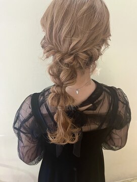 セブンベルベット(7 Velvet) 結婚式編みおろしヘアアレンジ/KAORISHINJYO