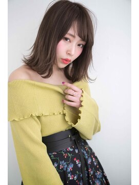 レイ(ray.) くびレイヤーエモージュ小顔似合わせカットシルキーベージュ