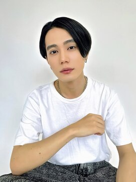 ルービック 高槻(Rubik's) マッシュツーブロック束感黒髪シークレットパーマセンターパート