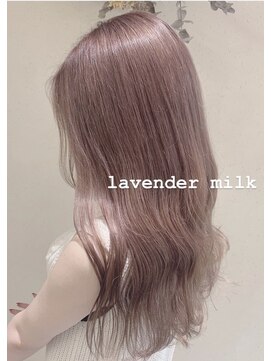 ピンクベージュ