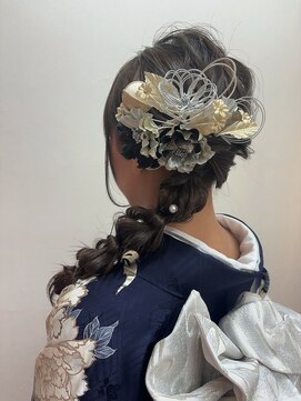 アカネ(Akane) 成人式ヘアセット　編み下ろしヘアアレンジ　10代 20代