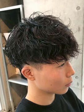 ベル 桑名(BHEL) 桑名メンズパーマツイストスパイラルパーマフリンジカット