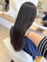 シー(she.)&nbsp;ツヤ髪ストレートパーマ