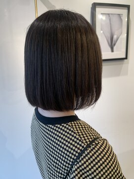 ムーン ティコブラーエ(moon tico brae) ボブ×暗髪カラー