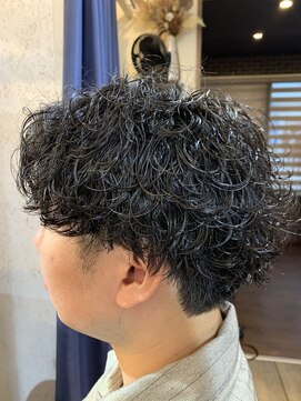 レグ(legg.) マッシュ×波巻きパーマ