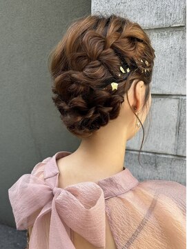 メイカ(MEIKA) 【 結婚式参列ヘア × 金箔アレンジ × フルアップ 】浅野美紀