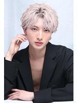 リップス 二子玉川店 (LIPPS)&nbsp;ホワイトシルバーアッシュサーフフェザーショート