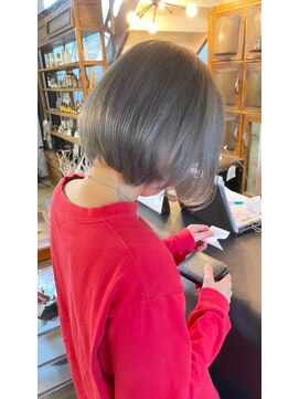 ナゴンスタイル(NAGON STYLE) シルキーグレージュの美フォルムショートボブ