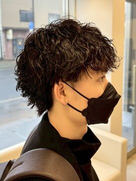 アントバイフィフス 秋田(unt by fifth) 秋田メンズパーマ波巻きスパイラルパーマセンターパートフェード