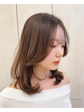 ネモネ バイ ミリー 梅田茶屋町(nemone by milly) 【梅田茶屋町】レイヤーカット×内巻き