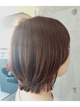マノン(manon) パッツンボブ