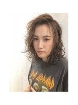 ビアンカ(BIANCA) シャイニーベージュ×かきあげエアリーウェーブ