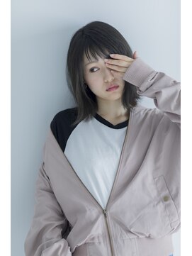 ビュートアール(beaut R a';r) ネイビーカラー外ハネボブディ