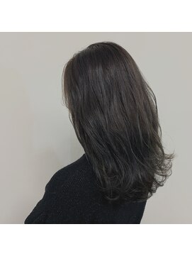 ガーランドウメダ(Garland umeda) ダークグレージュ☆切りっぱなしオンローレイヤー