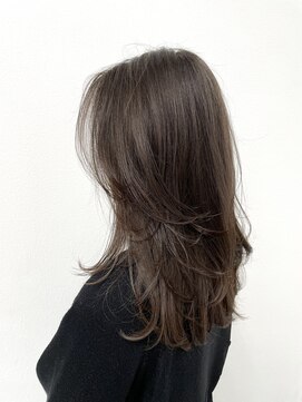 ロイオブジゼル(roi of GiseL) 美シルエットレイヤーカット【博多天神】@halu_the_world